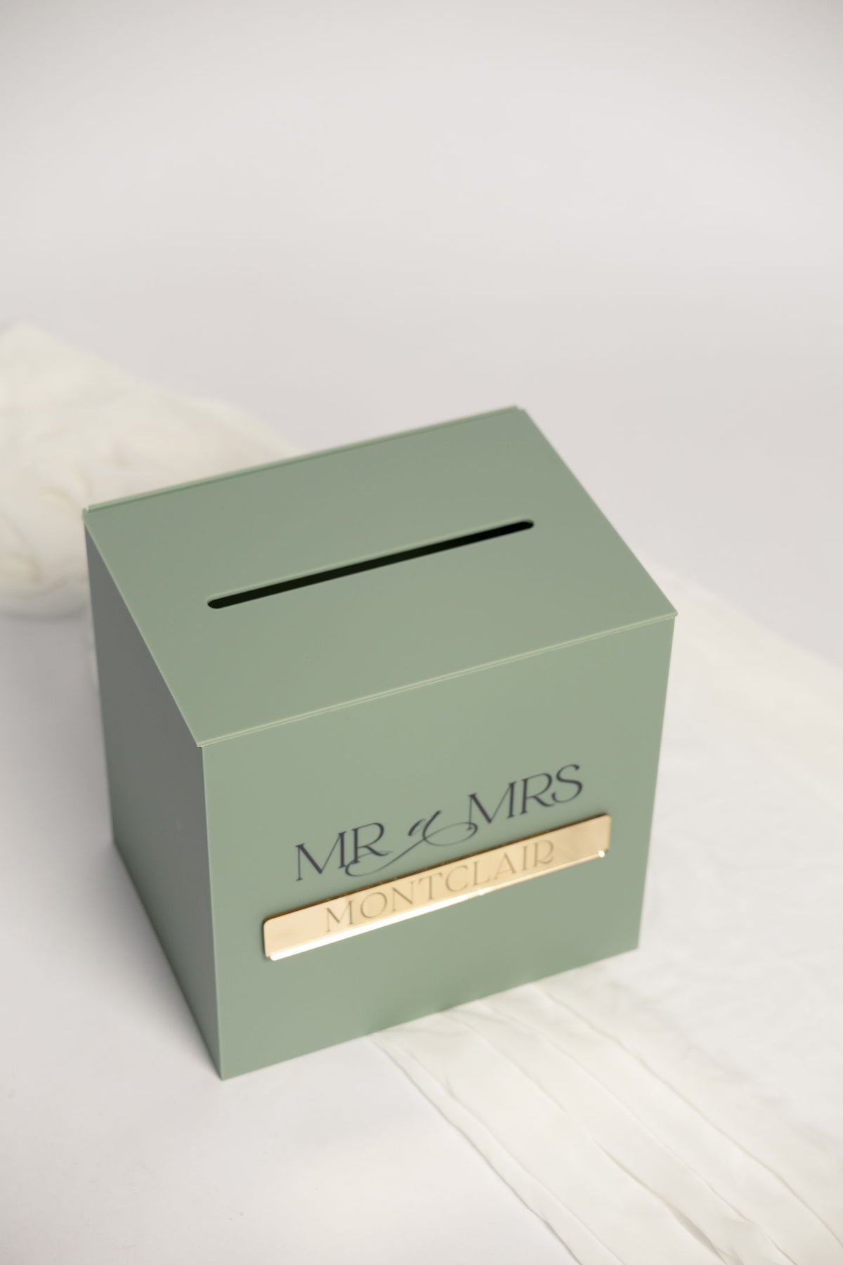 Urne mariage vert sauge avec fente et plaque miroir
