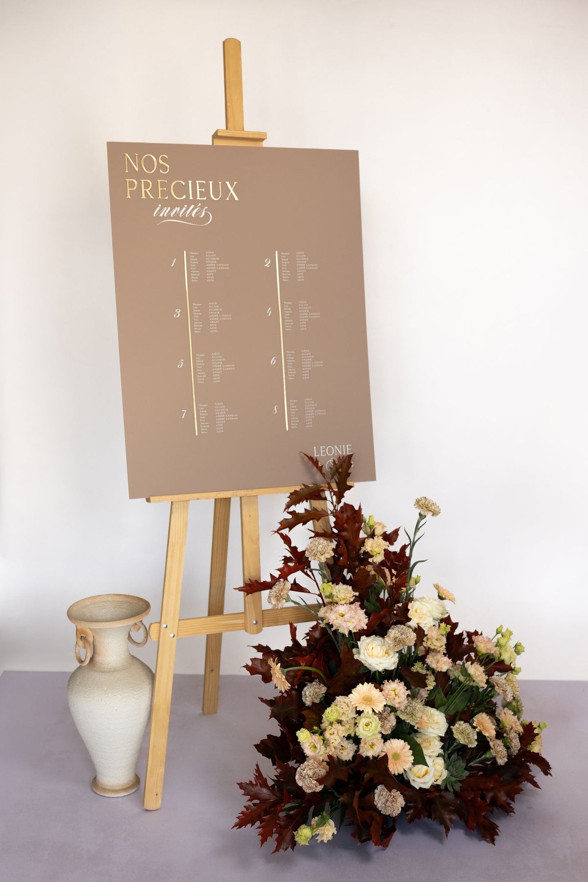 Plan de table Romance nude sur chevalet