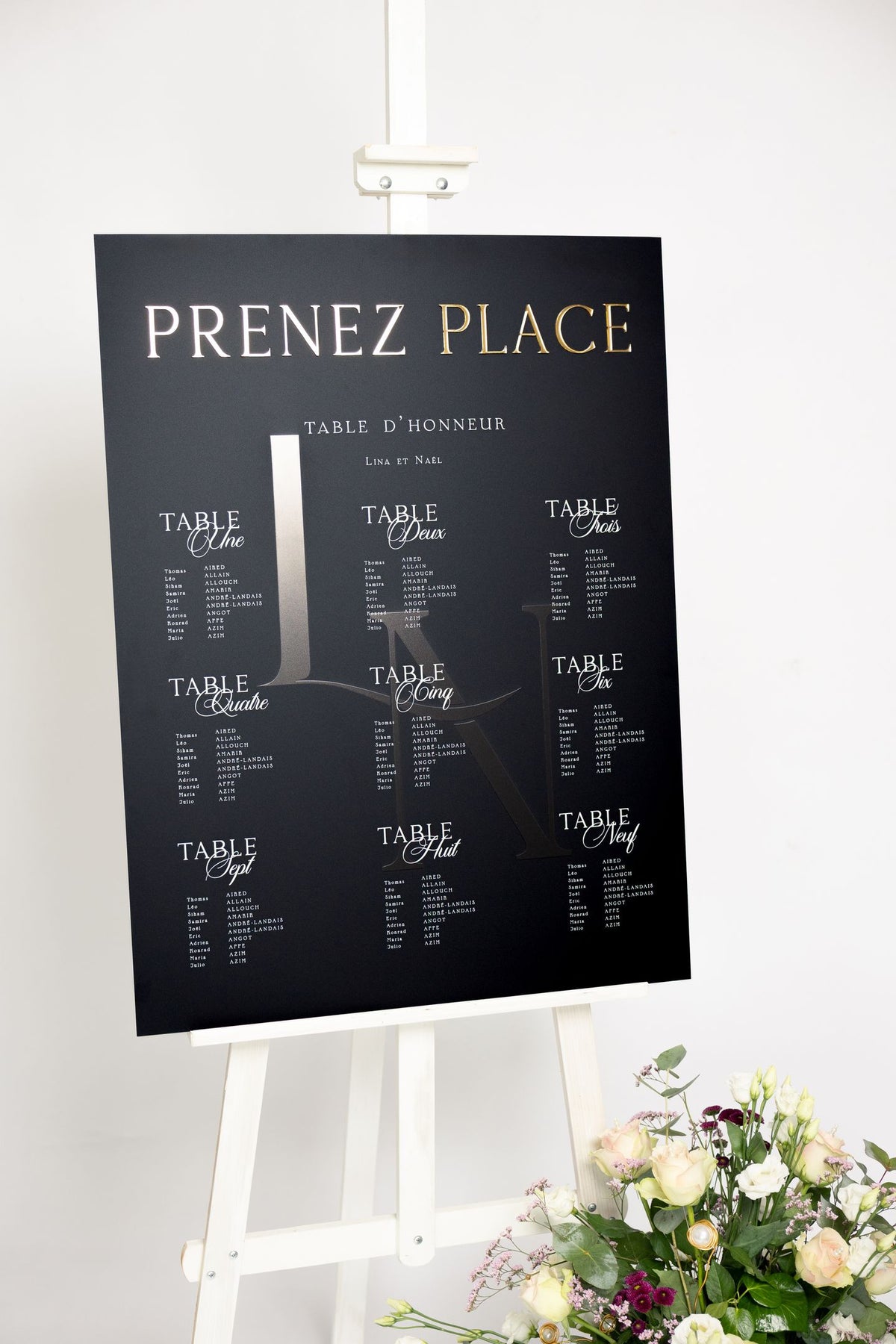 Plan de table La Signature noir sur chevalet